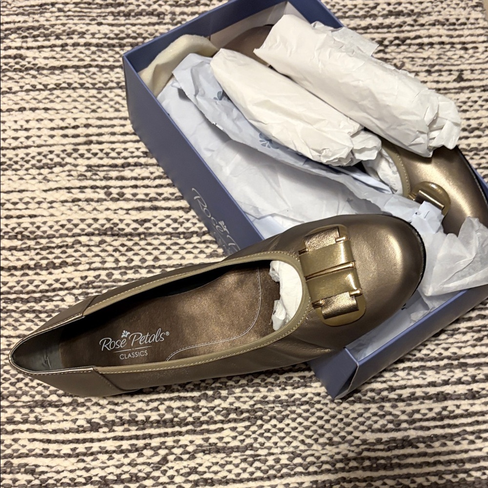 Women's Metallic Loafers